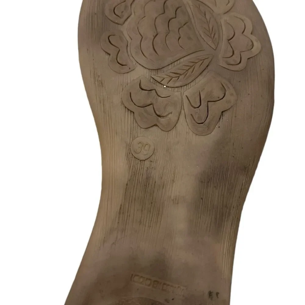 Andre Assous Platino Nice Stretch Thong Sandals 8